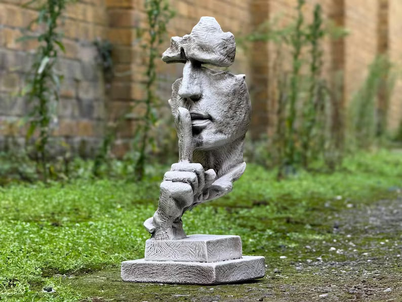 Statua in cemento raffigurante un volto silenzioso, figurina in pietra raffigurante un volto che sussurra, scultura astratta che zittisce, decorazione da giardino moderna, figura in cemento che sussurra, ornamento unic