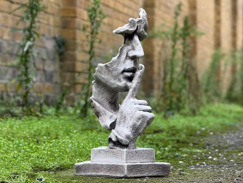 Statua in cemento raffigurante un volto silenzioso, figurina in pietra raffigurante un volto che sussurra, scultura astratta che zittisce, decorazione da giardino moderna, figura in cemento che sussurra, ornamento unic