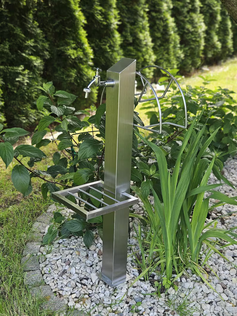 Asta per colonna d'acqua con rubinetto da giardino in acciaio inossidabile con ripiano e portagomma