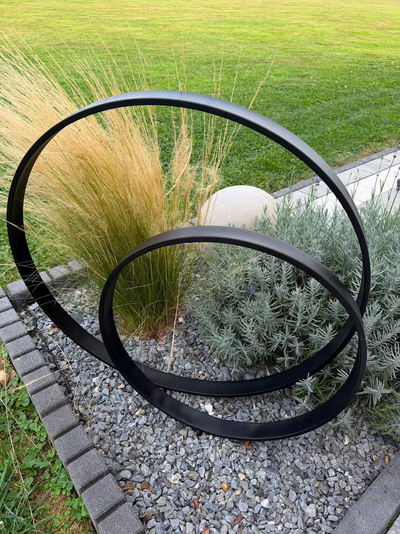 Set di 2 anelli da giardino in metallo nero, decorazioni da giardino in metallo, sculture da giardino, decorazioni per esterni, paletti da giardino, decorazioni da giardino moderne, arte da cortile