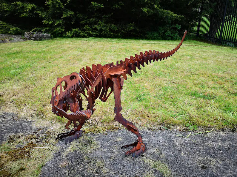 Allosauro in metallo arrugginito - Allosauro 3D - Ornamenti da giardino - Arte - Dinosauro - T-Rex - Dinosauro 3D - Triceratopo